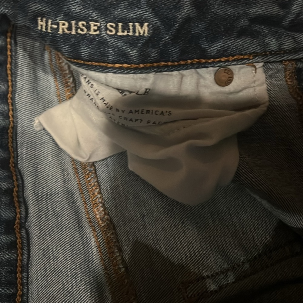 American Eagle Ripped Jeans - Picture 3 of 7